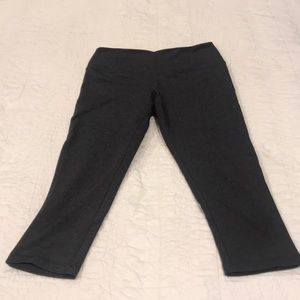 Glider cropped yoga pants